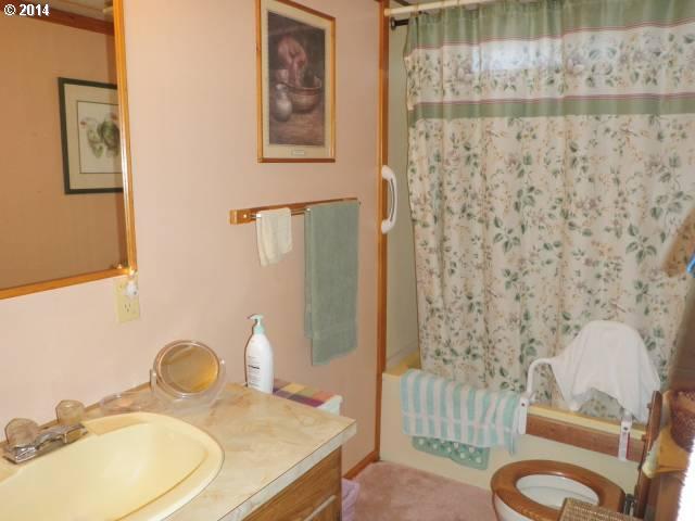 585 Southwest 4th Street Irrigon, OR 97844 - Photo 12 of 16 Gallery Image 12