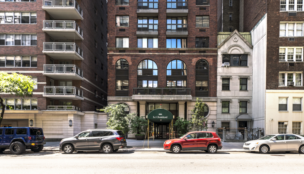 350 E 72nd St, Manhattan, NY 10021 - Photo 2 of 3