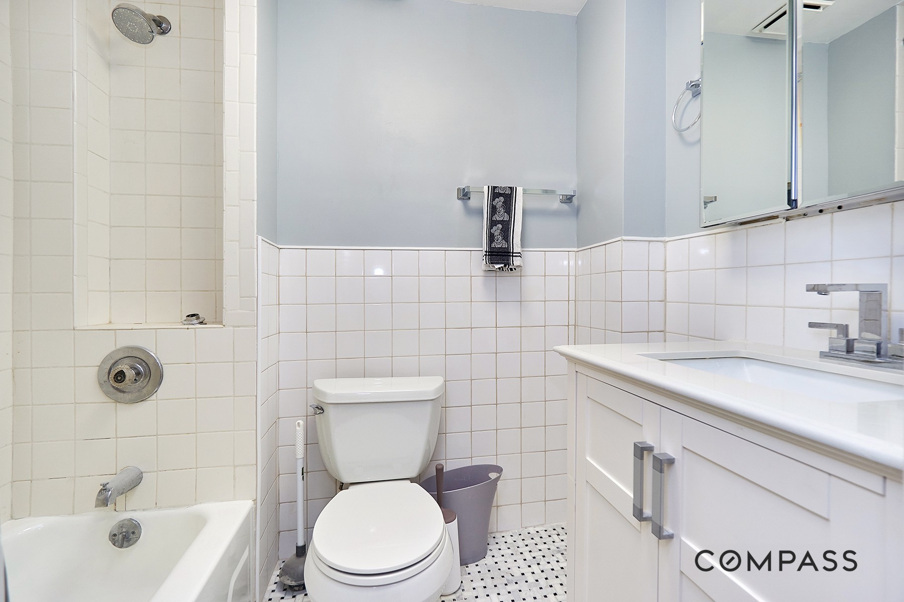 170 West 74th Street, Unit 1206 Manhattan, NY 10023 - Photo 4 of 5