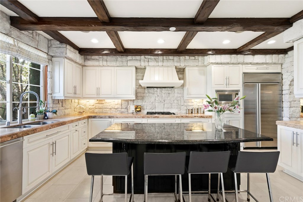 17 Ferrand Newport Coast, CA 92657 - Photo 6 of 29