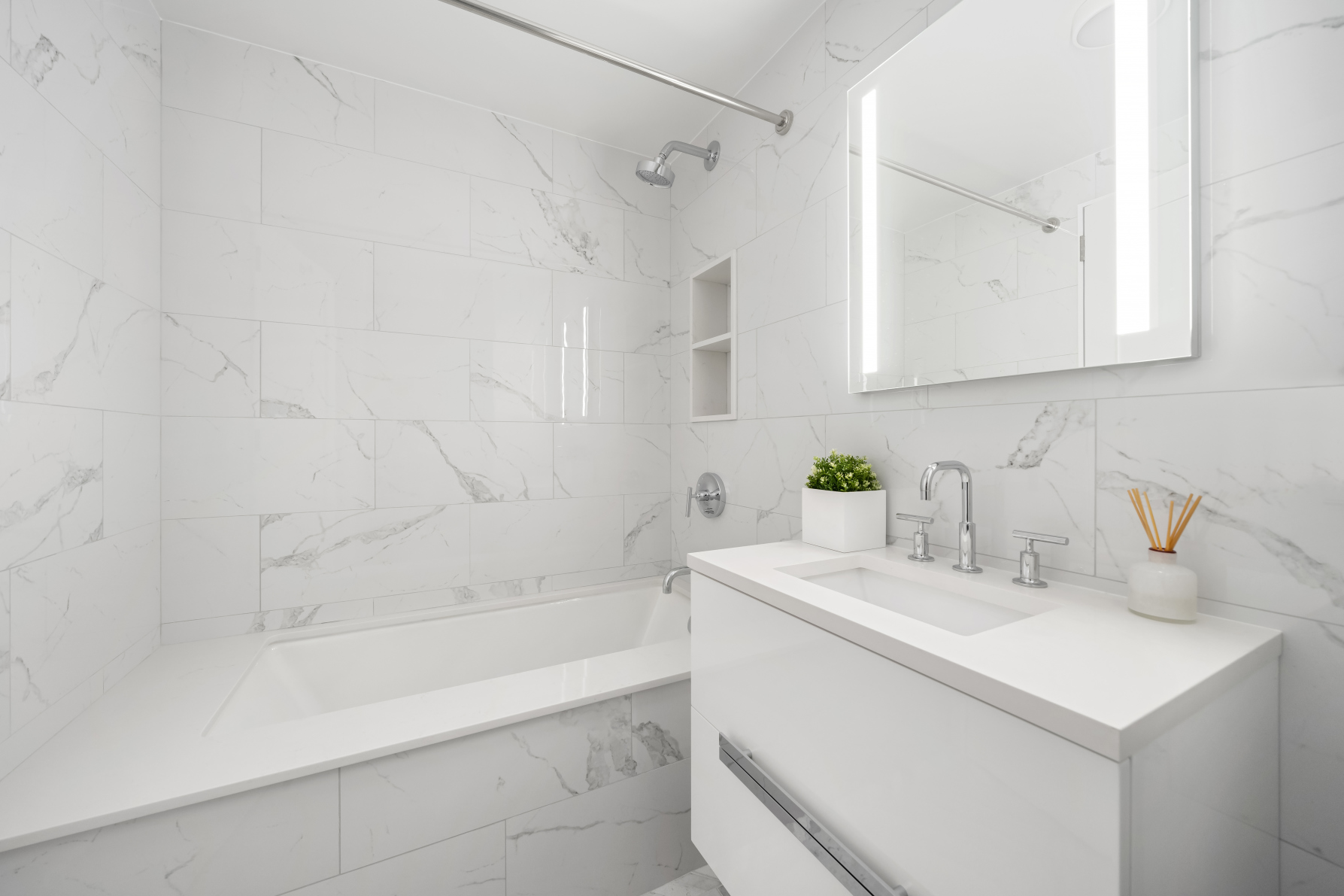 175 West 95th Street, Unit 17J Manhattan, NY 10025 - Photo 3 of 11