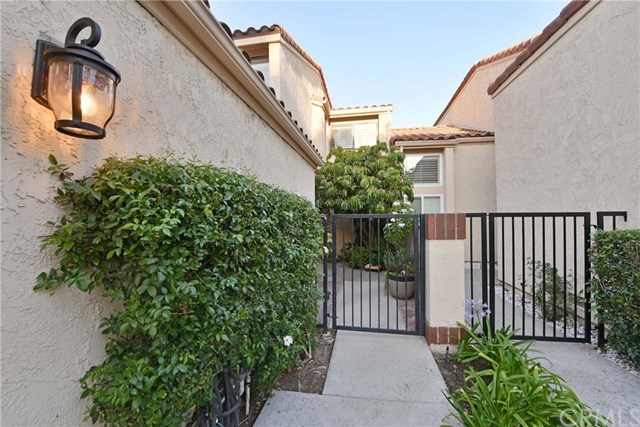 663 Colonial Circle Fullerton, CA 92835 - Photo 6 of 46