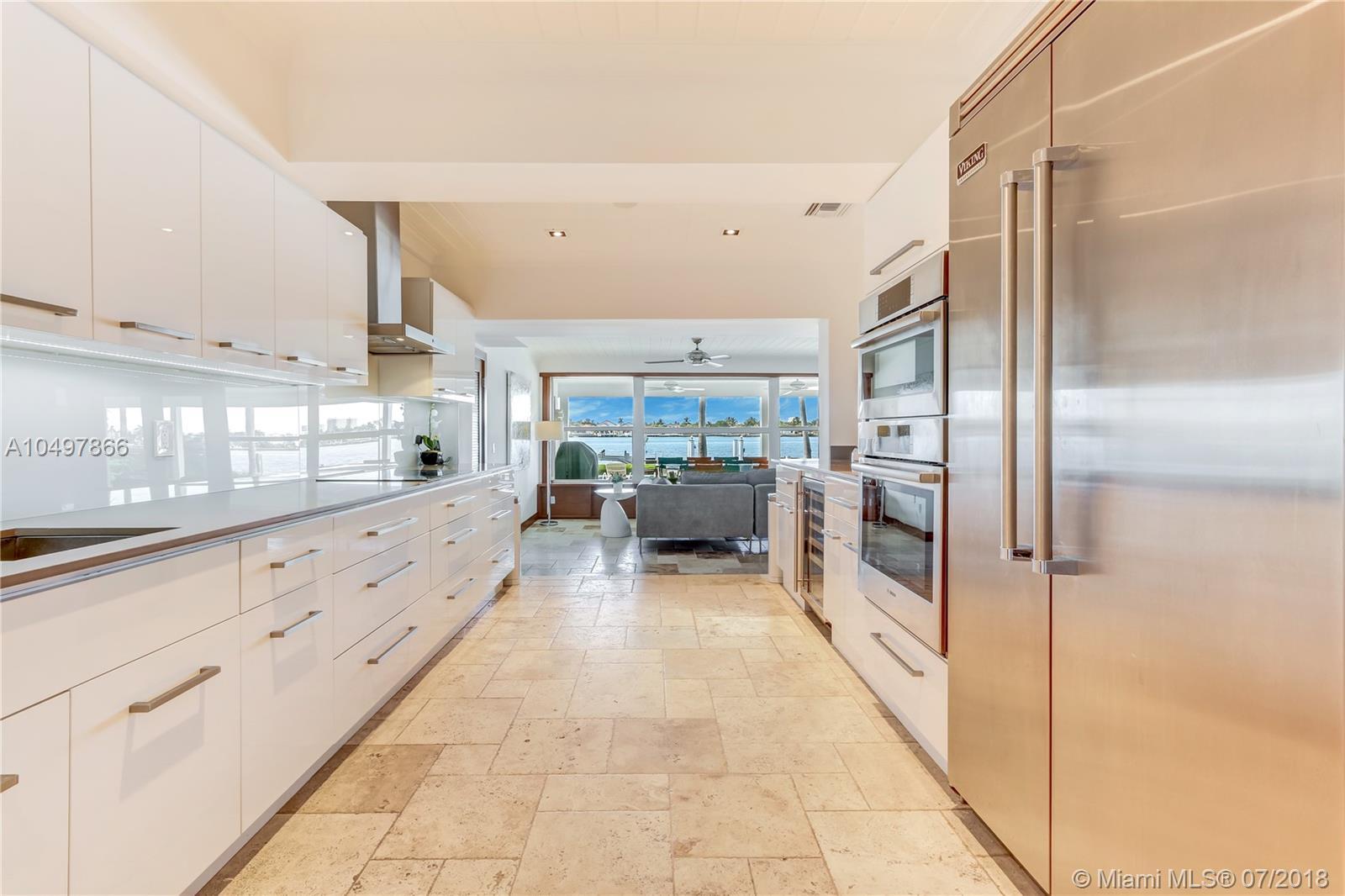 1525 Cleveland Road Miami Beach, FL 33141 - Photo 12 of 31