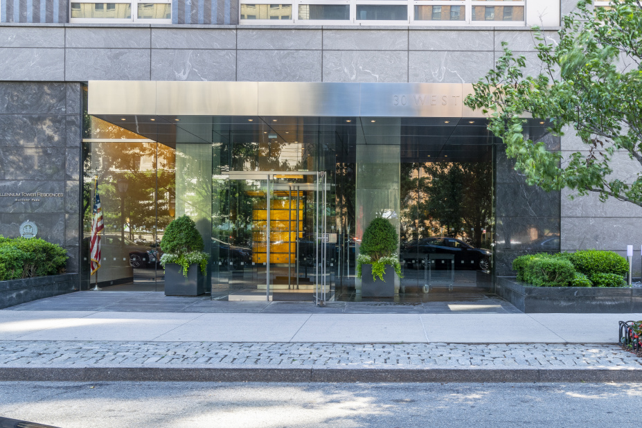 Millennium Tower Residences 30 West St, Manhattan, NY 10004 - Photo 5 of 21
