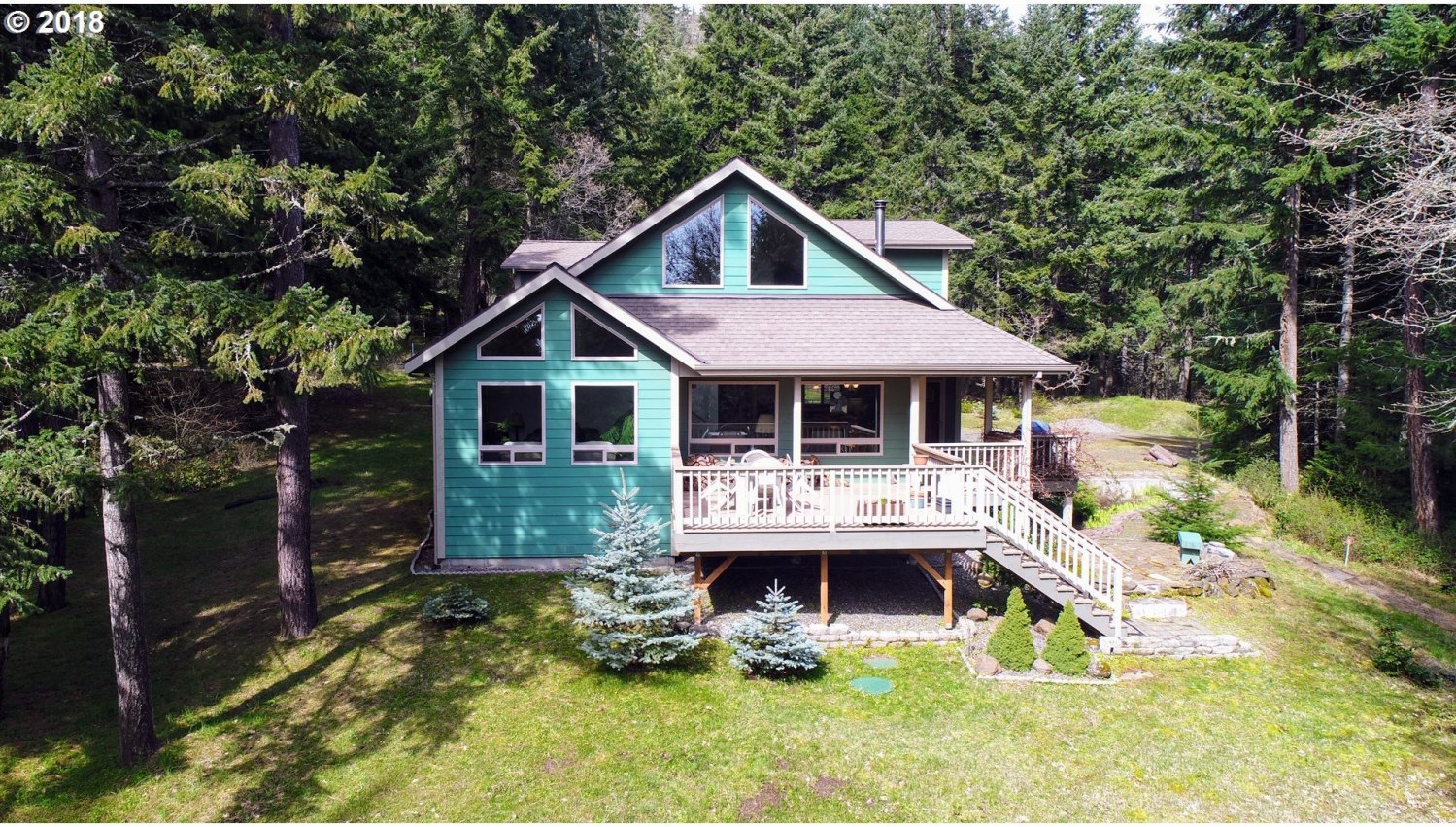 301 Courtney Road White Salmon, WA 98672 - Photo 6 of 32