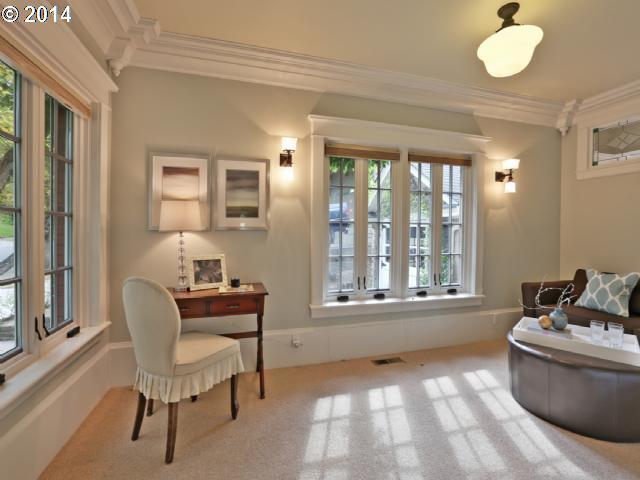 1738 Southeast 25th Avenue Portland, OR 97214 - Photo 6 of 16