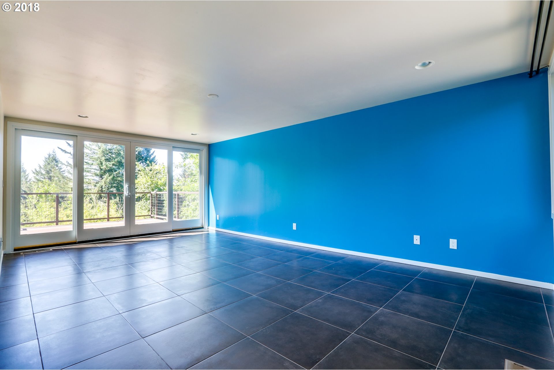 10370 Southwest Ridgeview Lane Portland, OR 97219 - Photo 3 of 29 Gallery Image 3