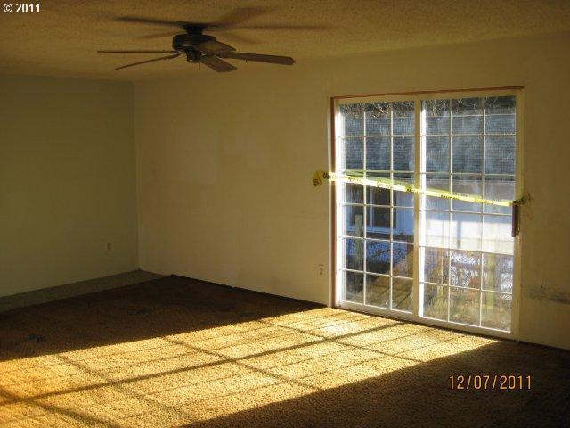 100 Southwest Ruckel Street Cascade Locks, OR 97014 - Photo 6 of 14