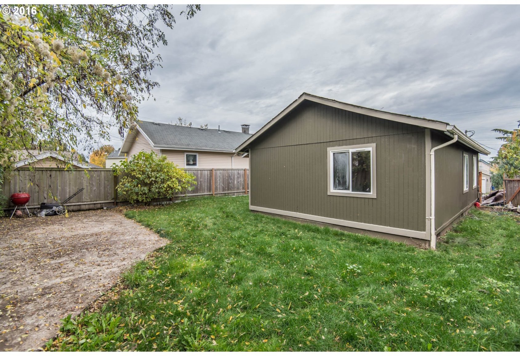 1318 Northeast Rosa Parks Way Portland, OR 97211 - Photo 16 of 19 Gallery Image 16