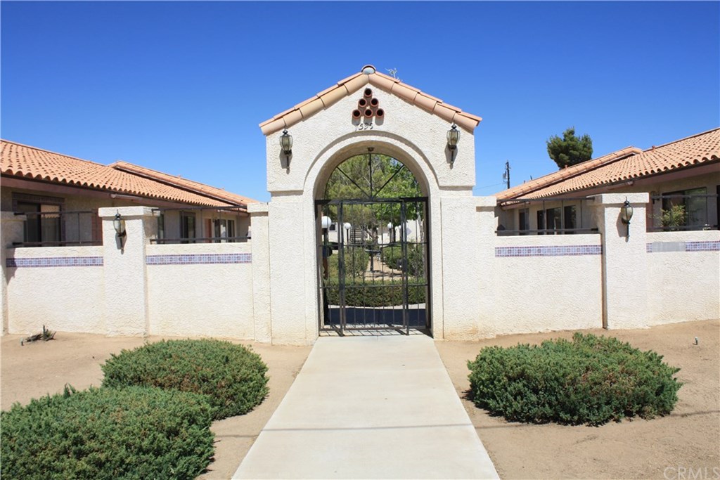 7595 Kickapoo Trail Yucca Valley, CA 92284 - Photo 4 of 9
