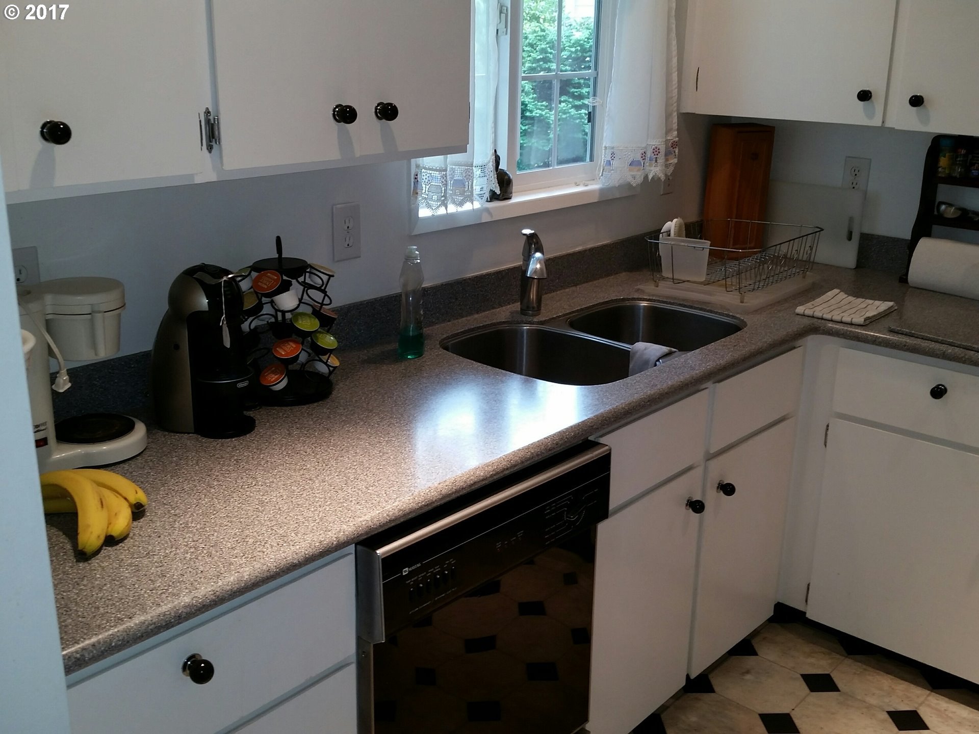 1640 Thompson Road Woodburn, OR 97071 - Photo 10 of 17 Gallery Image 10