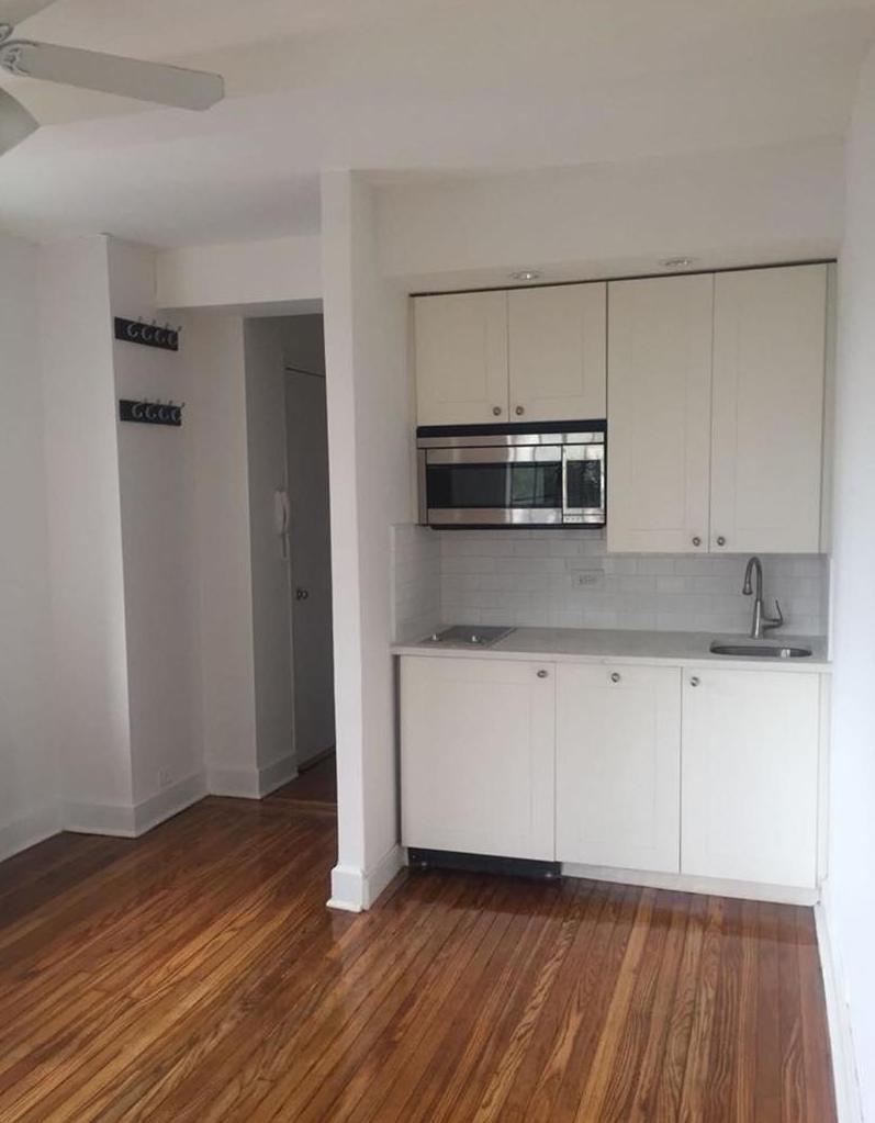 25 Tudor City Place, Unit 301 Manhattan, NY 10017 - Photo 2 of 6