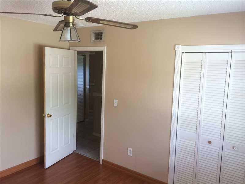 1515 Owl Road, Unit 1515 Homestead, FL 33035 - Photo 7 of 12 Gallery Image 7