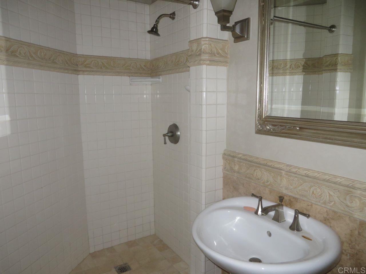 1640 Lone Oak Road Vista, CA 92084 - Photo 11 of 22 Gallery Image 11