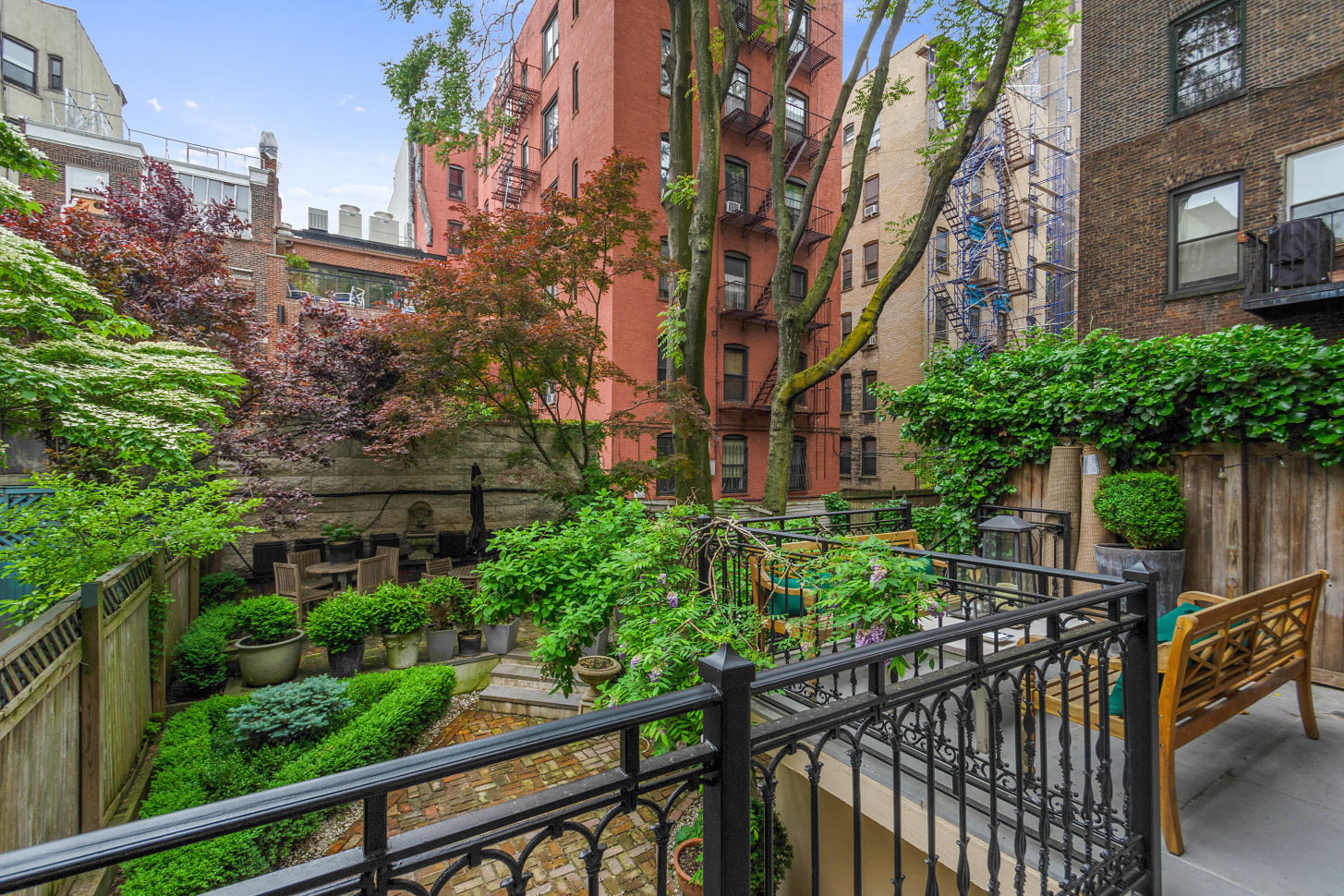 154 Waverly Place Manhattan, NY 10014 - Photo 2 of 8