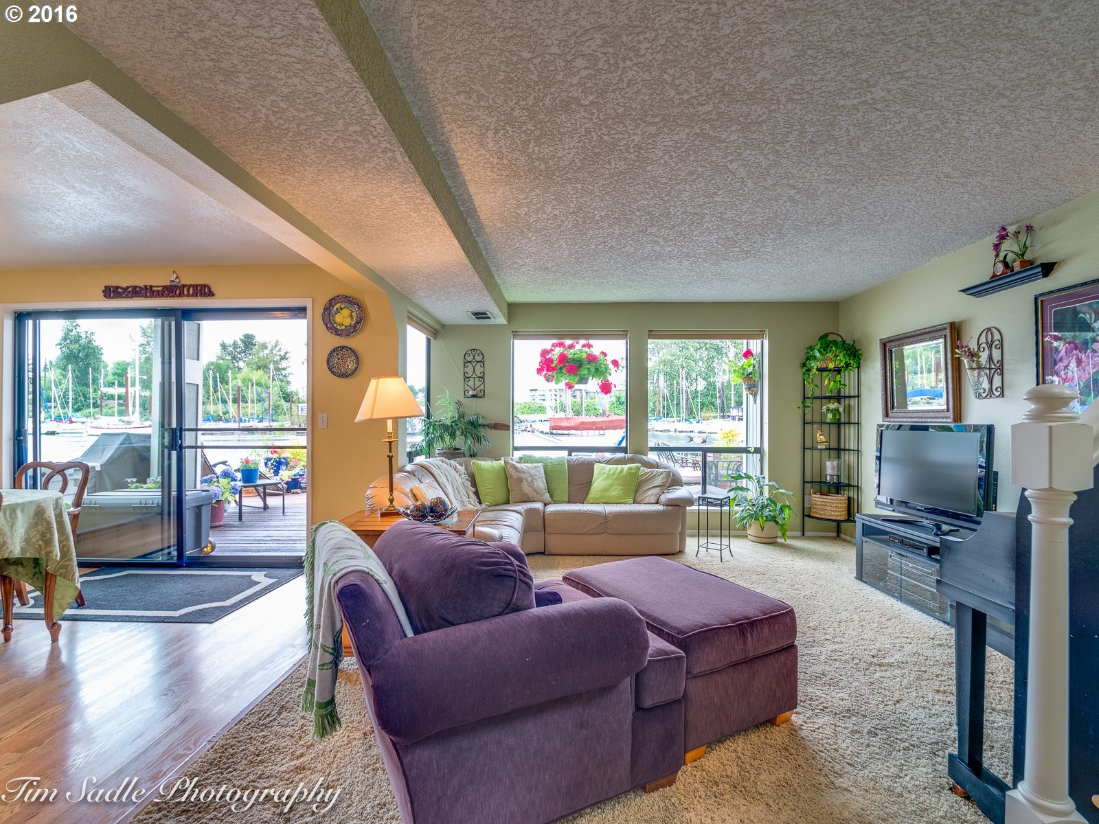 331 Northeast Bridgeton Road, Unit SLIP9 Portland, OR 97211 - Photo 8 of 18 Gallery Image 8