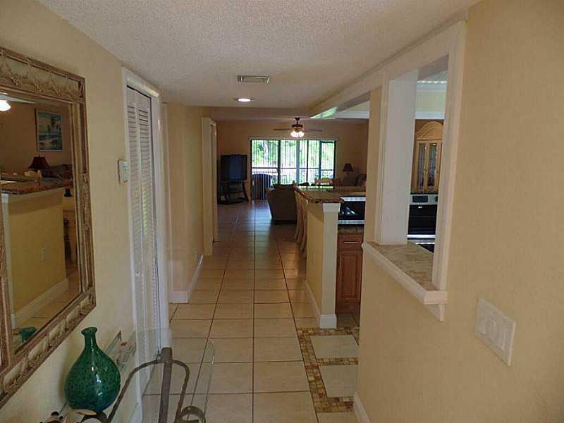 280 Racquet Club Road, Unit 102 Weston, FL 33326 - Photo 2 of 35