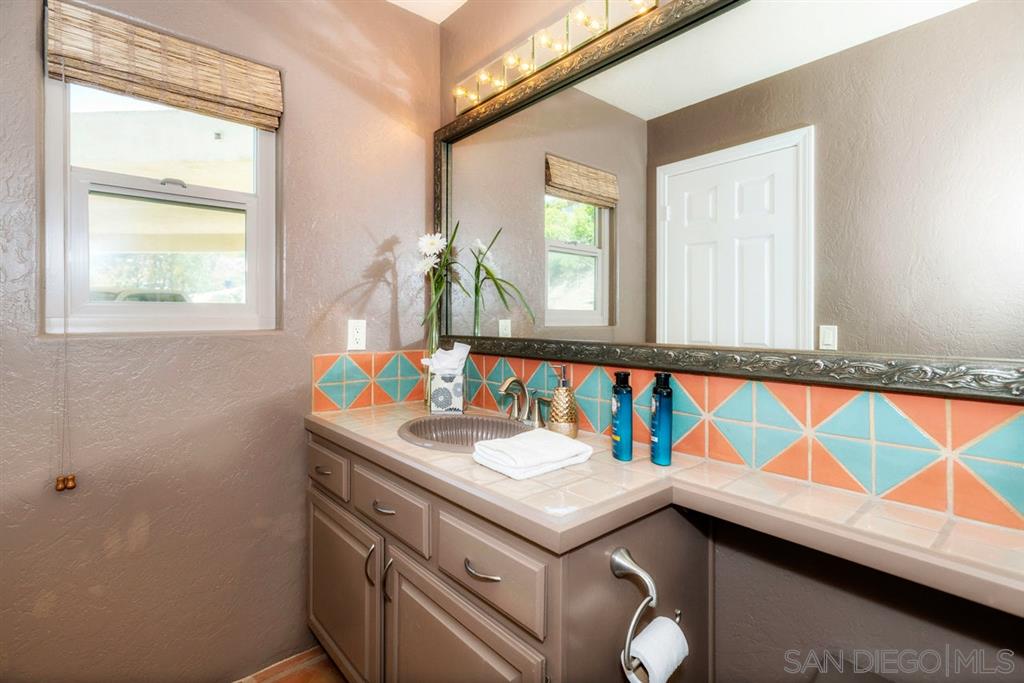 10832 Quail Canyon Road El Cajon, CA 92021 - Photo 14 of 25