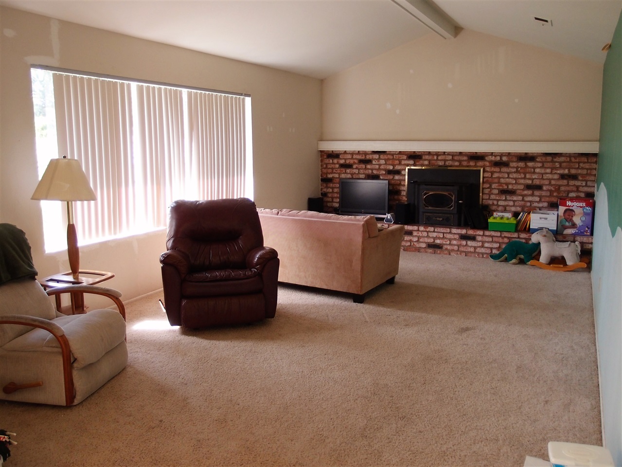 209 Foxfire Lane Fallbrook, CA 92028 - Photo 5 of 23 Gallery Image 5