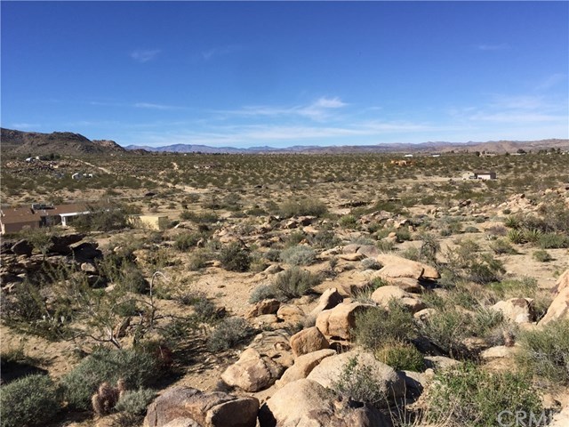 8140 Skyline Drive Joshua Tree, CA 92252 - Photo 2 of 27 One of the last build-able acreage sites in Monument Manor of South Joshua Tree. Just minutes from the Joshua Tree National Park entrance and the Village of Joshua Tree.