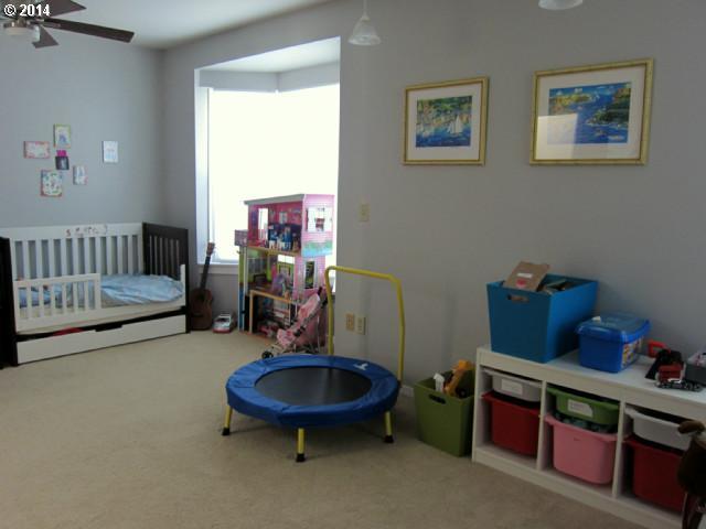 1315 Southeast Oak Street Portland, OR 97214 - Photo 8 of 16