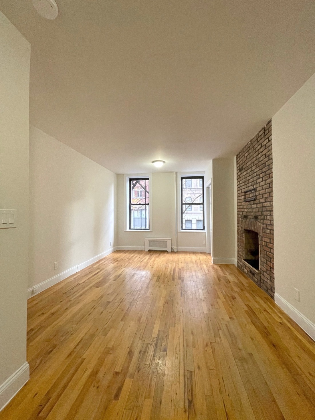 259 West 19th Street, Unit 2SW Manhattan, NY 10011 - Photo 2 of 6