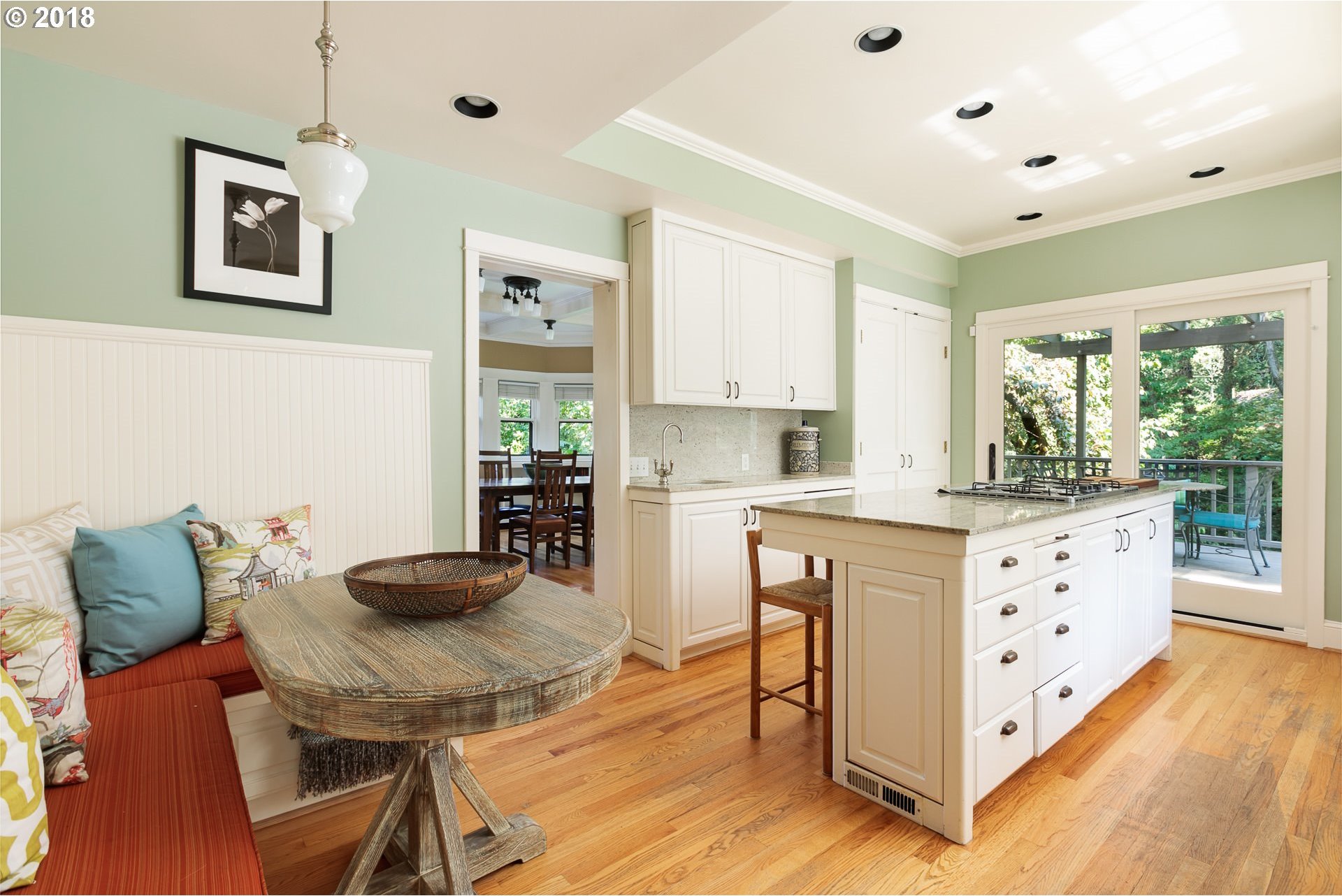 2004 Southwest 18th Avenue Portland, OR 97201 - Photo 10 of 32 Gallery Image 10