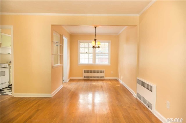 197 White Road Mineola, NY 11501 - Photo 3 of 19 Gallery Image 3