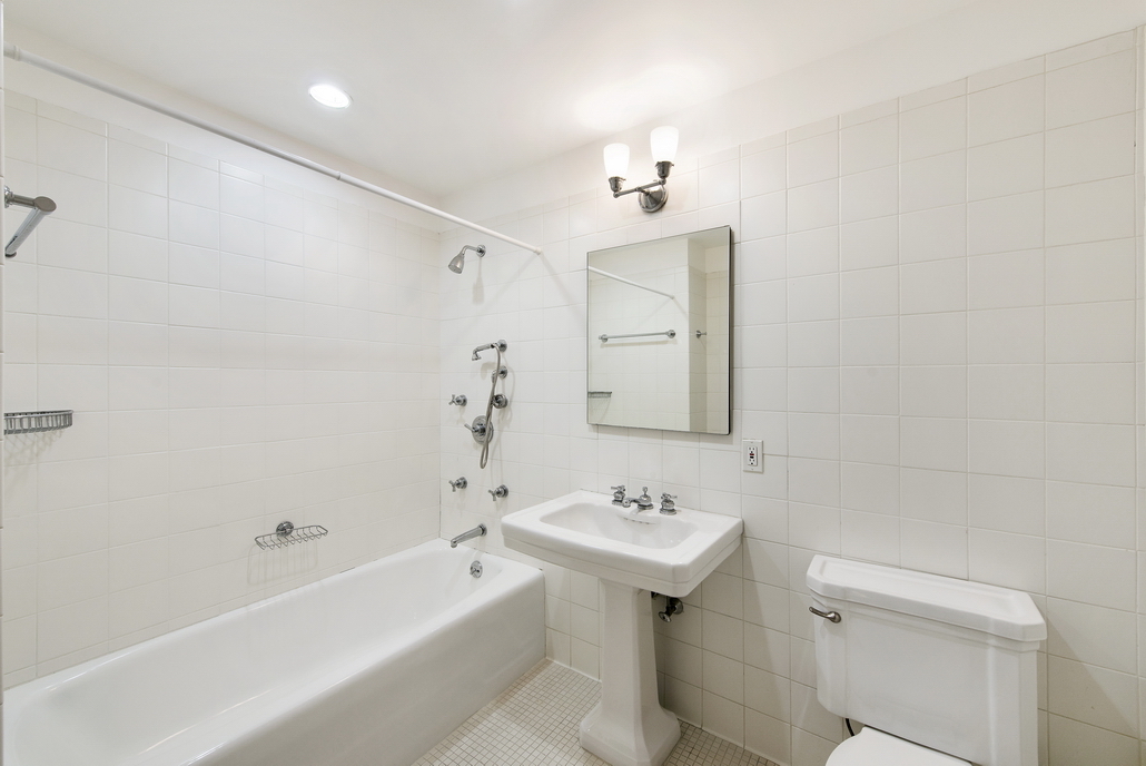 90 Franklin Street, Unit 3N Manhattan, NY 10013 - Photo 8 of 10