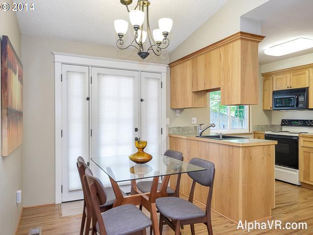 2934 Southwest Multnomah Boulevard Portland, OR 97219 - Photo 4 of 14 Gallery Image 4