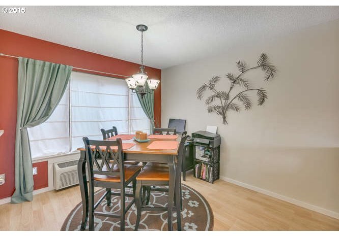 7722 Southwest Barnes Road, Unit B Portland, OR 97225 - Photo 4 of 15 Gallery Image 4