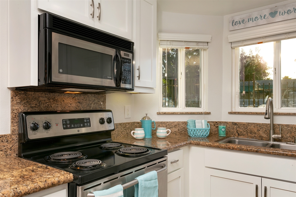 495 San Pasqual Valley Road, Unit 122 Escondido, CA 92027 - Photo 11 of 24