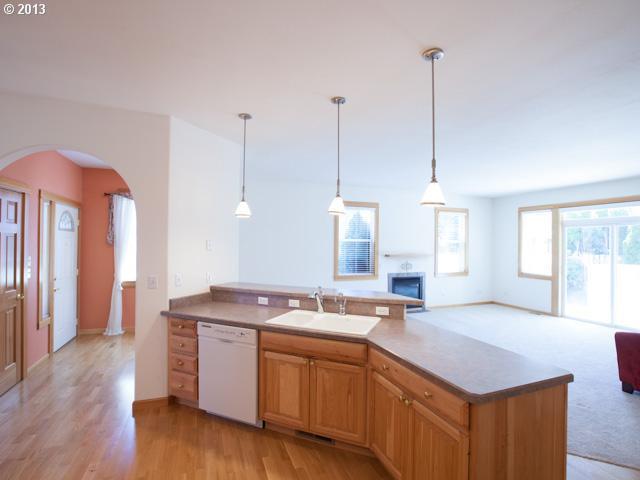820 Henderson Road Hood River, OR 97031 - Photo 2 of 16 Gallery Image 2