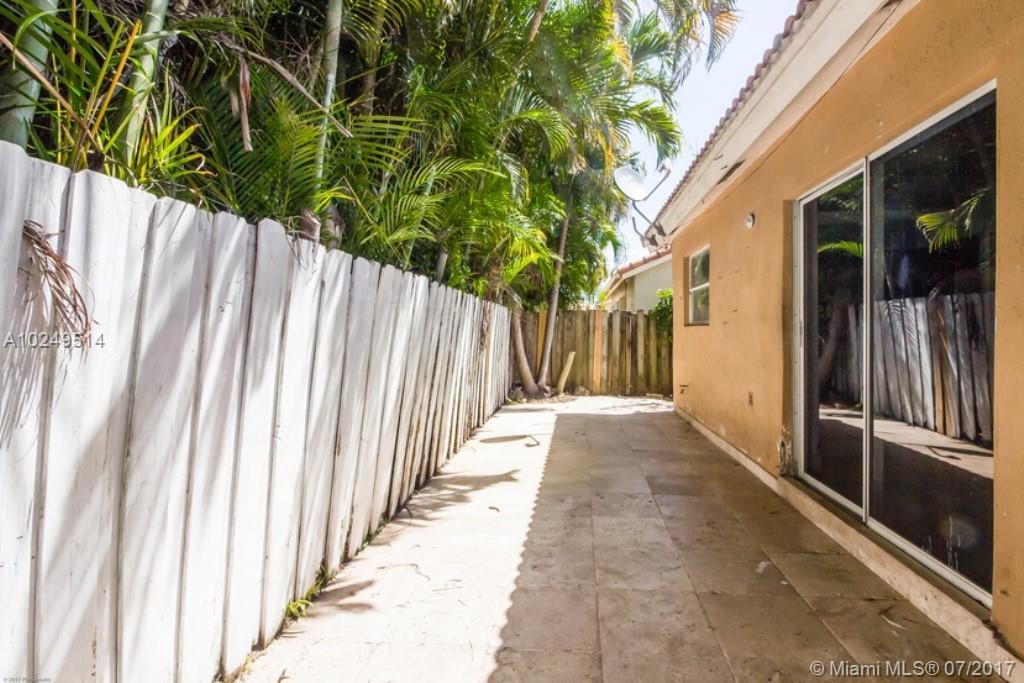 15437 Southwest 95th Lane Miami, FL 33196 - Photo 21 of 23