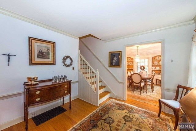 19 Cedars Road Caldwell, NJ 07006 - Photo 2 of 20 Gallery Image 2