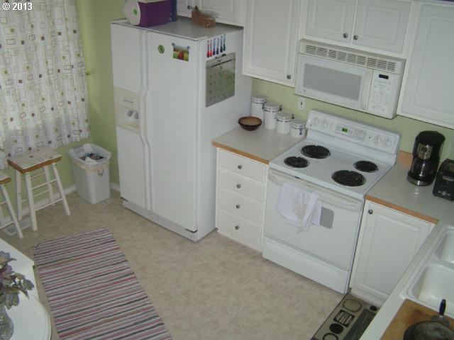 13850 Southwest Scholls Ferry Road, Unit 104 Beaverton, OR 97007 - Photo 7 of 13 Gallery Image 7