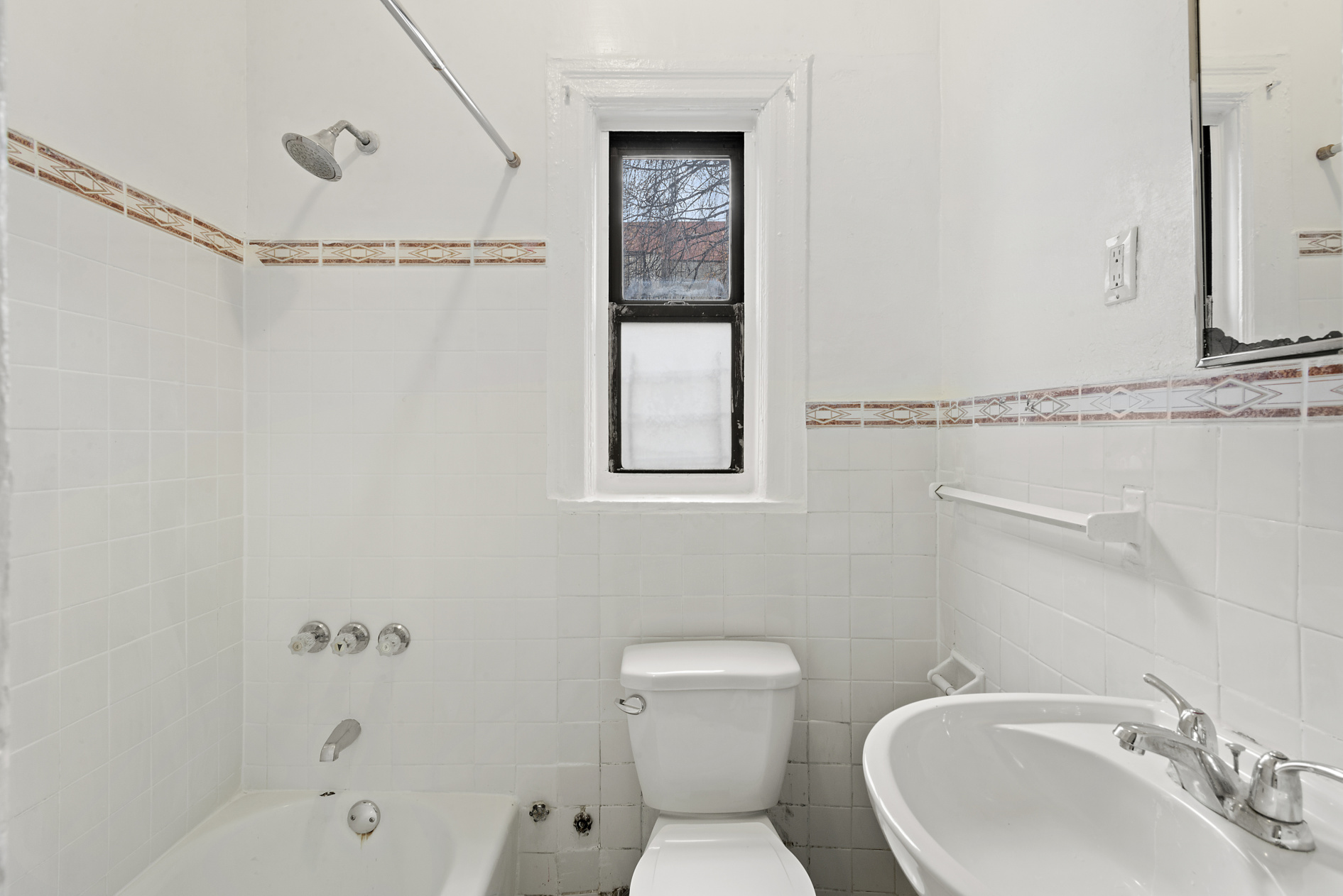 247 East 116th Street Manhattan, NY 10035 - Photo 7 of 8