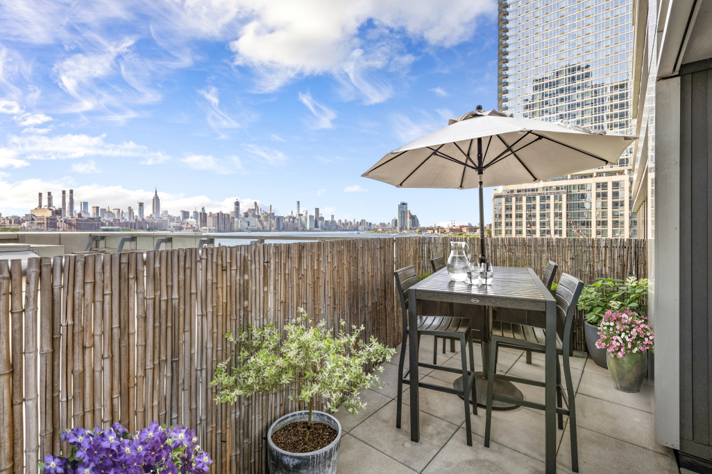 2 Northside Piers, Unit 3A Brooklyn, NY 11249 - Photo 1 of 22 Gallery Image 1