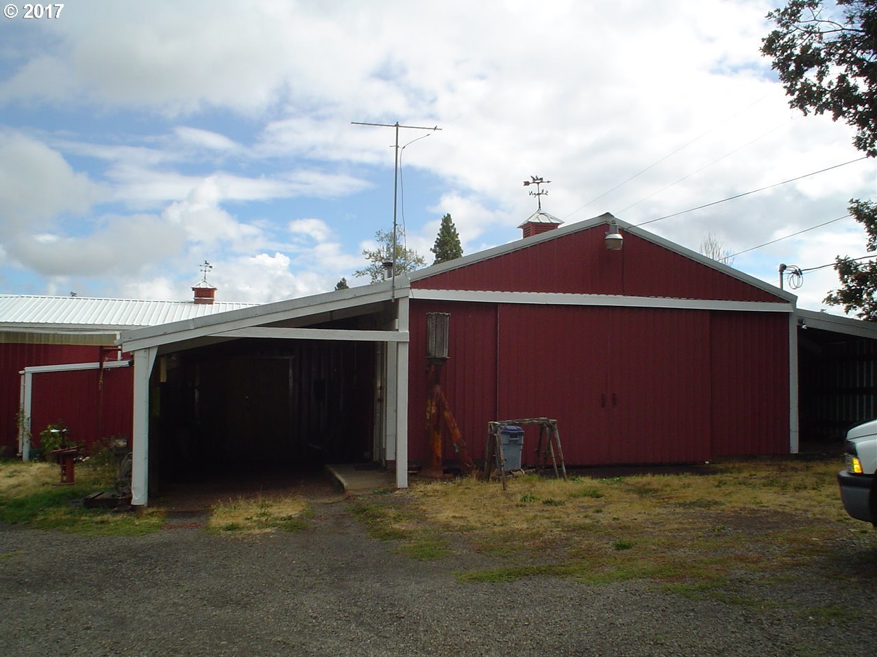 1349 Country Club Road Hood River, OR 97031 - Photo 21 of 26 Gallery Image 21