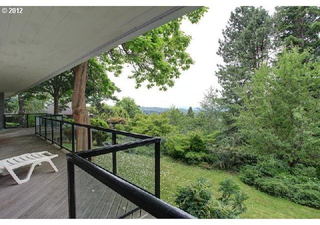 3915 Southwest Dosch Road Portland, OR 97239 - Photo 2 of 16