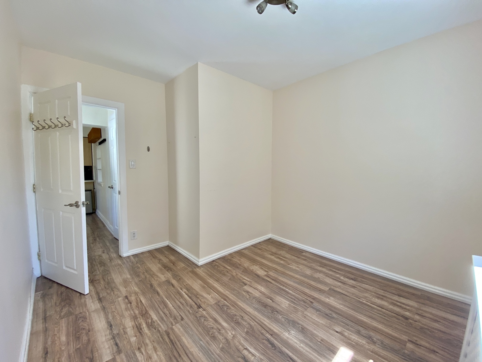 20-15 29th Street, Unit 2 Queens, NY 11105 - Photo 11 of 14
