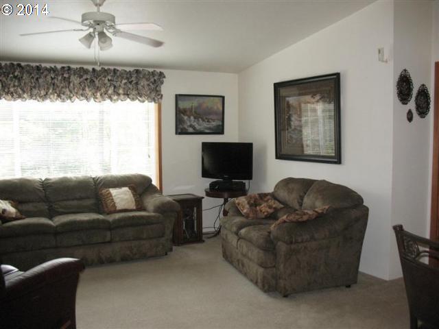 162 Newt Gulch Road Wilderville, OR 97543 - Photo 5 of 10 Gallery Image 5