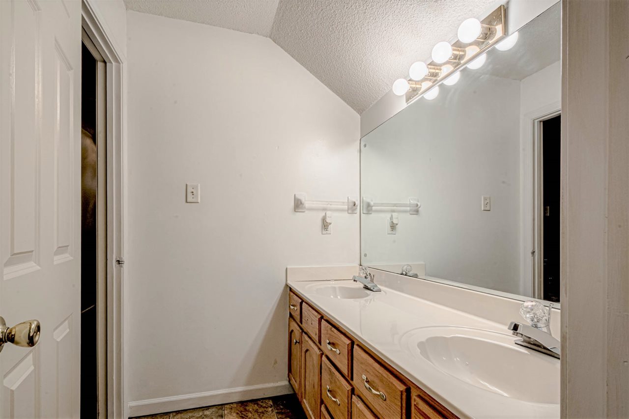 1286 Macon Hall Road Cordova, TN 38018 - Photo 15 of 25