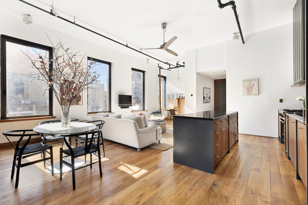 215 Bowery, Unit 4R Manhattan, NY 10002 - Photo 2 of 20