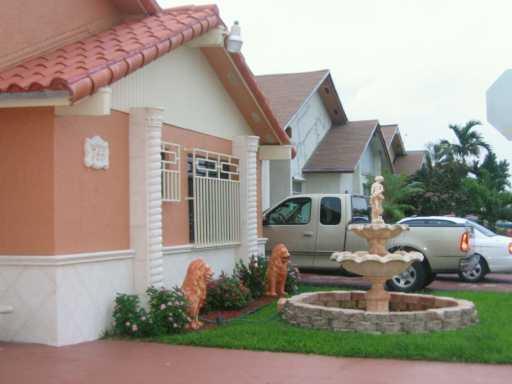 765 Southwest 101st Ct Circle Miami, FL 33174 - Photo 4 of 9