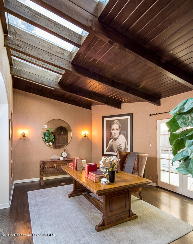 250 Hillside Road South Pasadena, CA 91030 - Photo 12 of 70