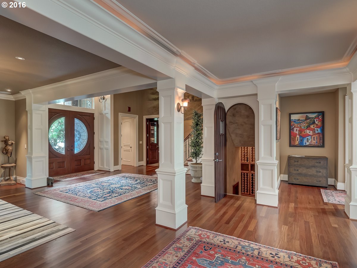 1710 South Military Road Portland, OR 97219 - Photo 7 of 31 Gallery Image 7