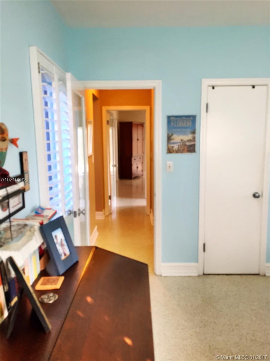 4581 Adams Avenue Miami Beach, FL 33140 - Photo 23 of 34