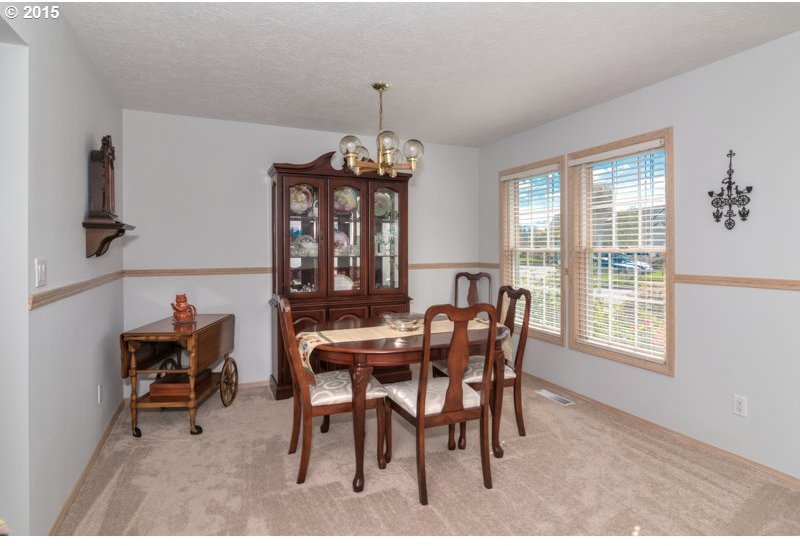 2307 Miller Farm Road Woodburn, OR 97071 - Photo 11 of 24 Gallery Image 11