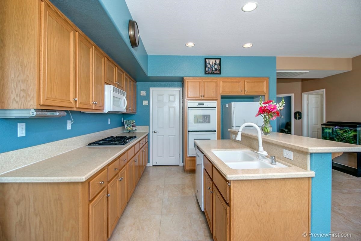 1131 Greenway Road Oceanside, CA 92057 - Photo 12 of 25 Gallery Image 12